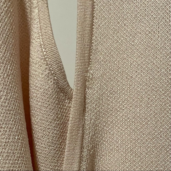 Club Monaco Cold Shoulder Knit Blouse with 3/4 Sleeve Tunic in Light Pink - Picture 5 of 6